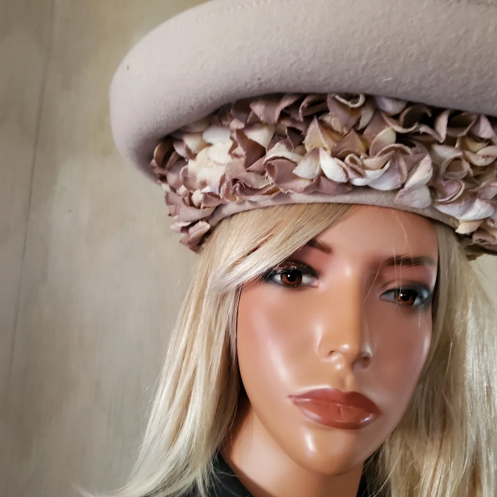 Rare Mr John‎ Classic Vintage Hat Beige Brimmed Floral Halo Church Tea Hat